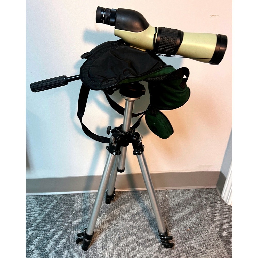 Nikon Fieldscope Spotting Scope 20-45x Zoom Eyepiece with Tripod and 2 Covers